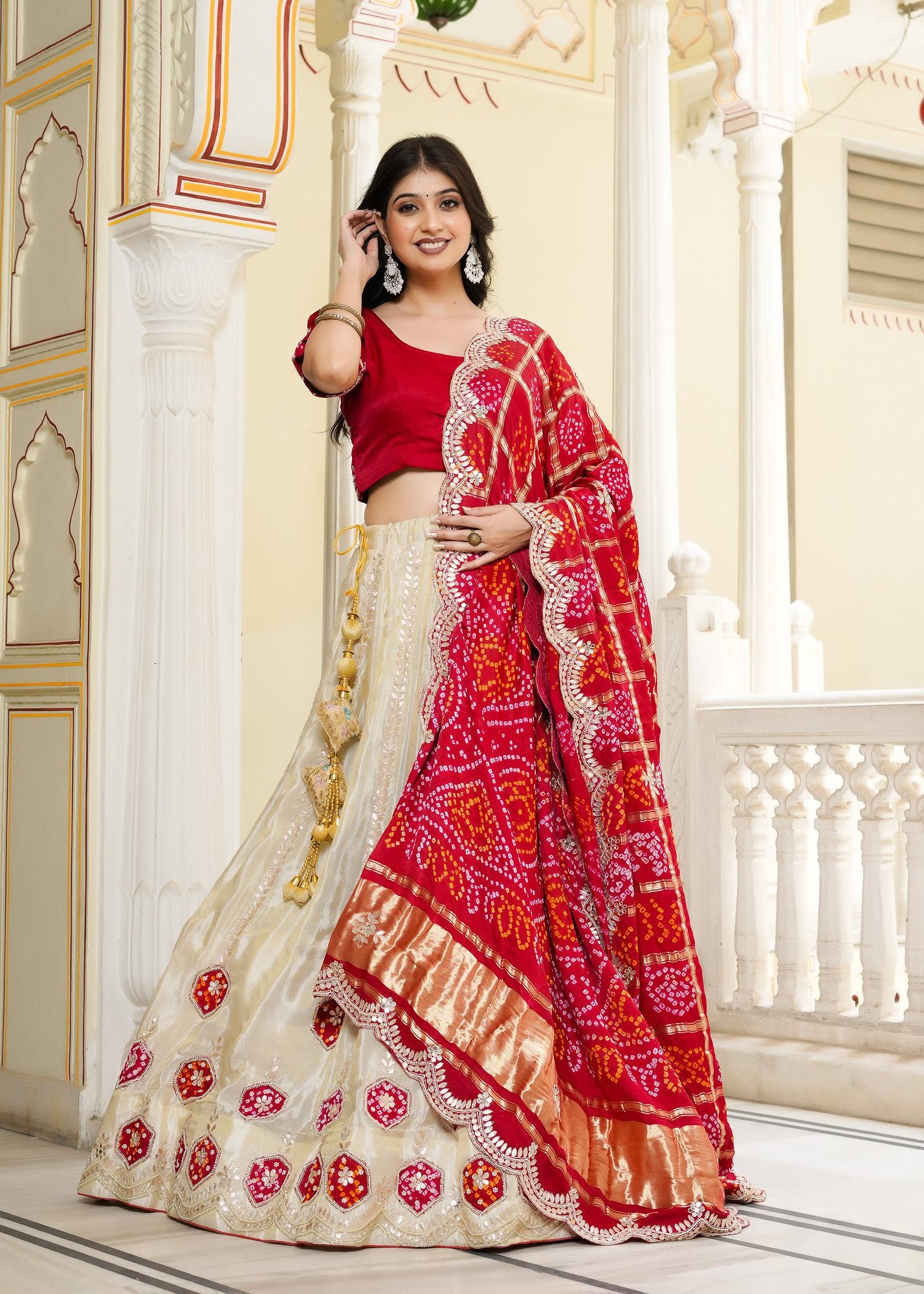 Cream Gaji Silk Royale Lehenga-Chunni : Ghatchola Heritage