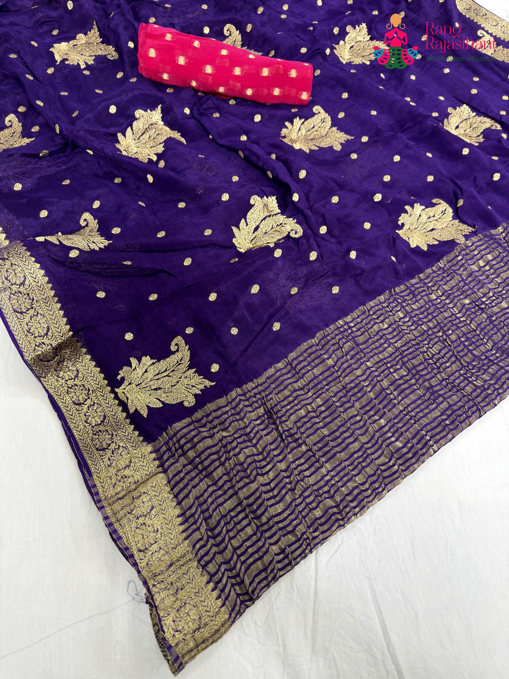 pallu detailing of purple chinnon sequin saree