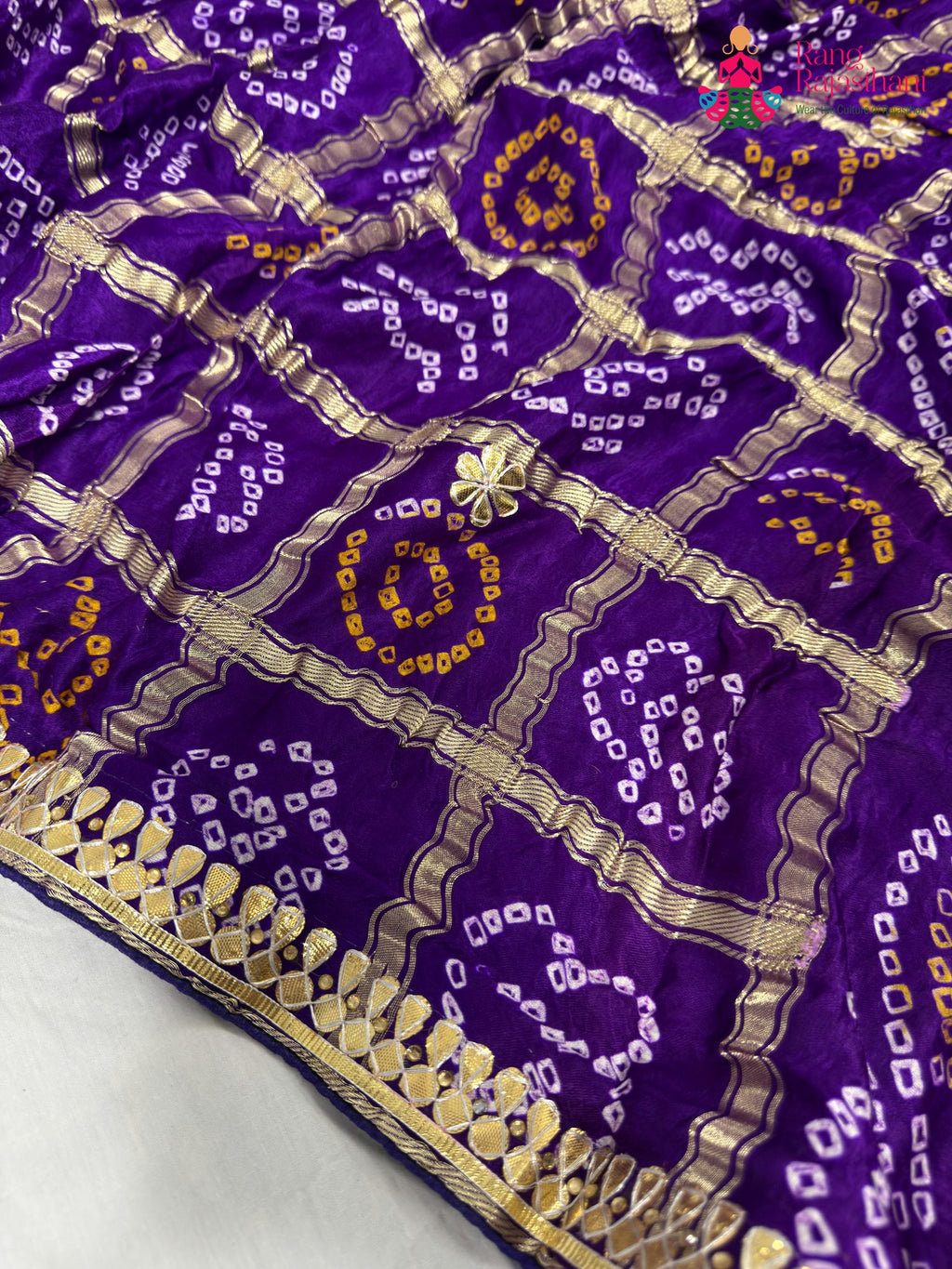 close up detailing of purple gajji silk bandhani dupatta 2567