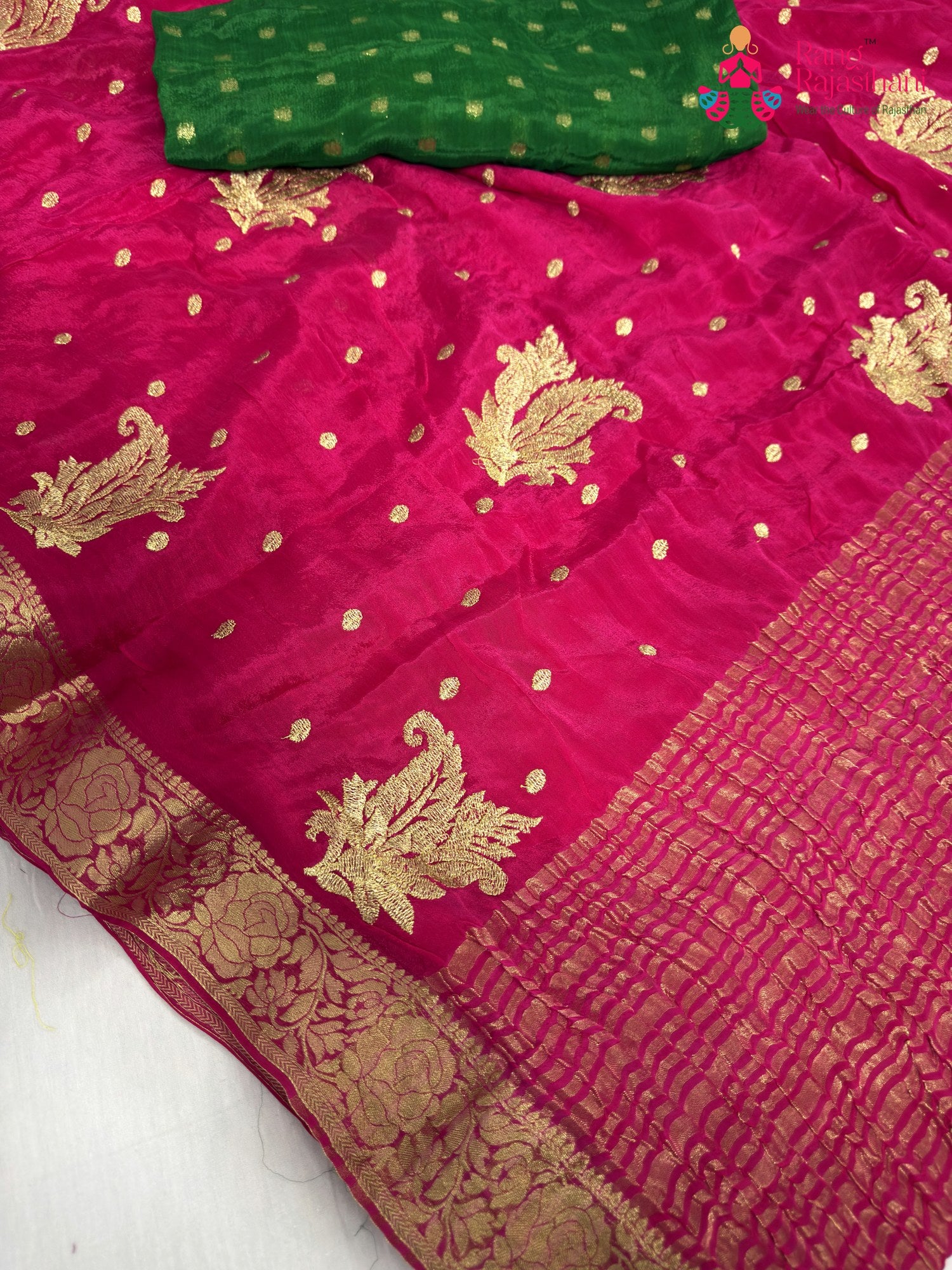 close up detailing of rani chinnon sequin saree