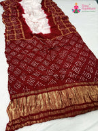 pallu detailing of rani gajji silk bandhani saree