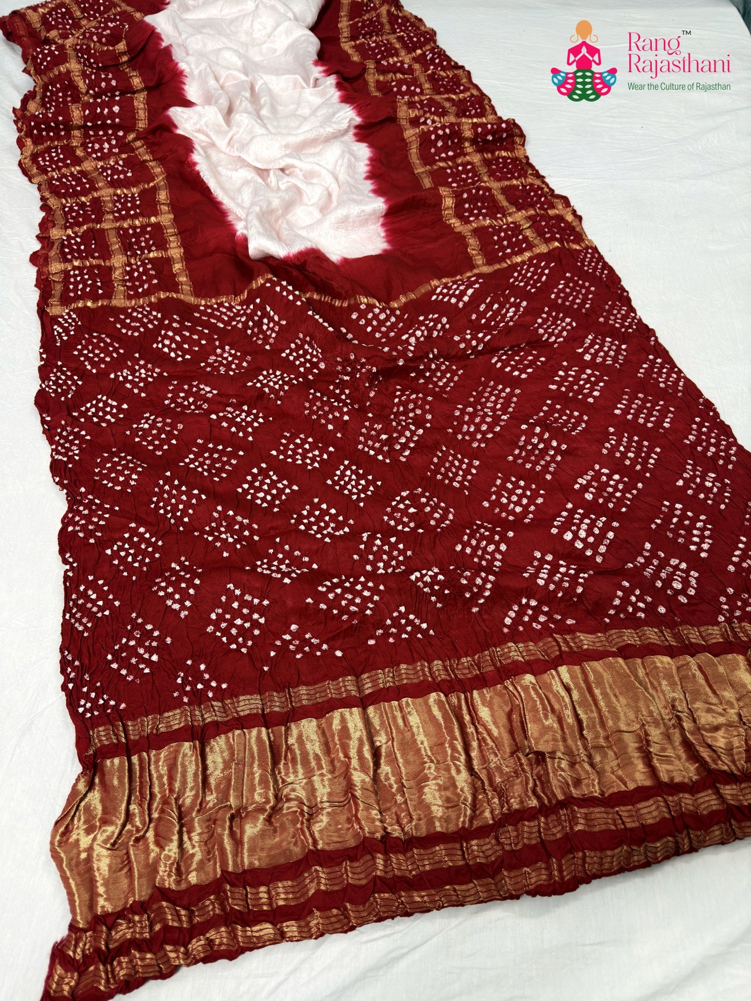 pallu detailing of rani gajji silk bandhani saree