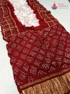 close up detailing of rani gajji silk bandhani saree