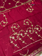 border detail of rani pure chiffon gota patti saree