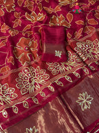 pallu detailing of rani pure russsian silk bandhani saree
