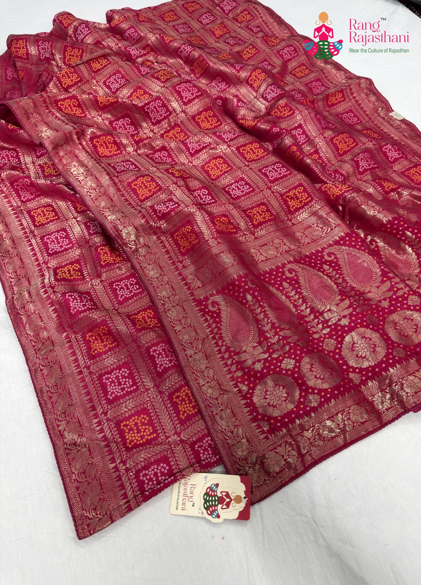 border detailing of rani pure dola silk banarasi zari weave saree
