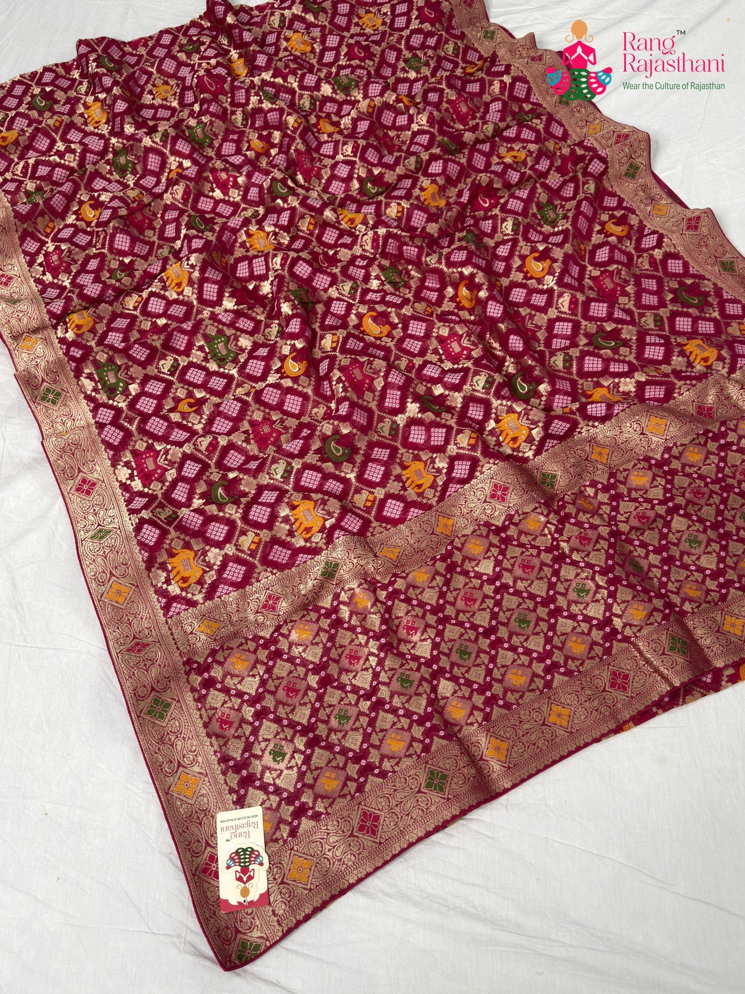 border detailing of rani pure georgette khaddi saree