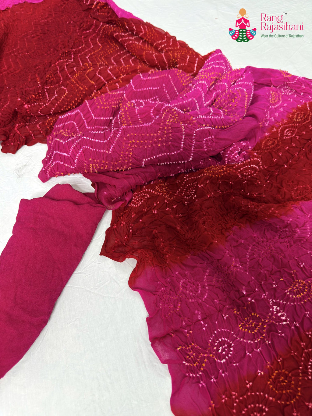 border detailing of rani pure ojariya bandhani saree