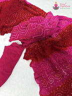 border detailing of rani pure ojariya bandhani saree