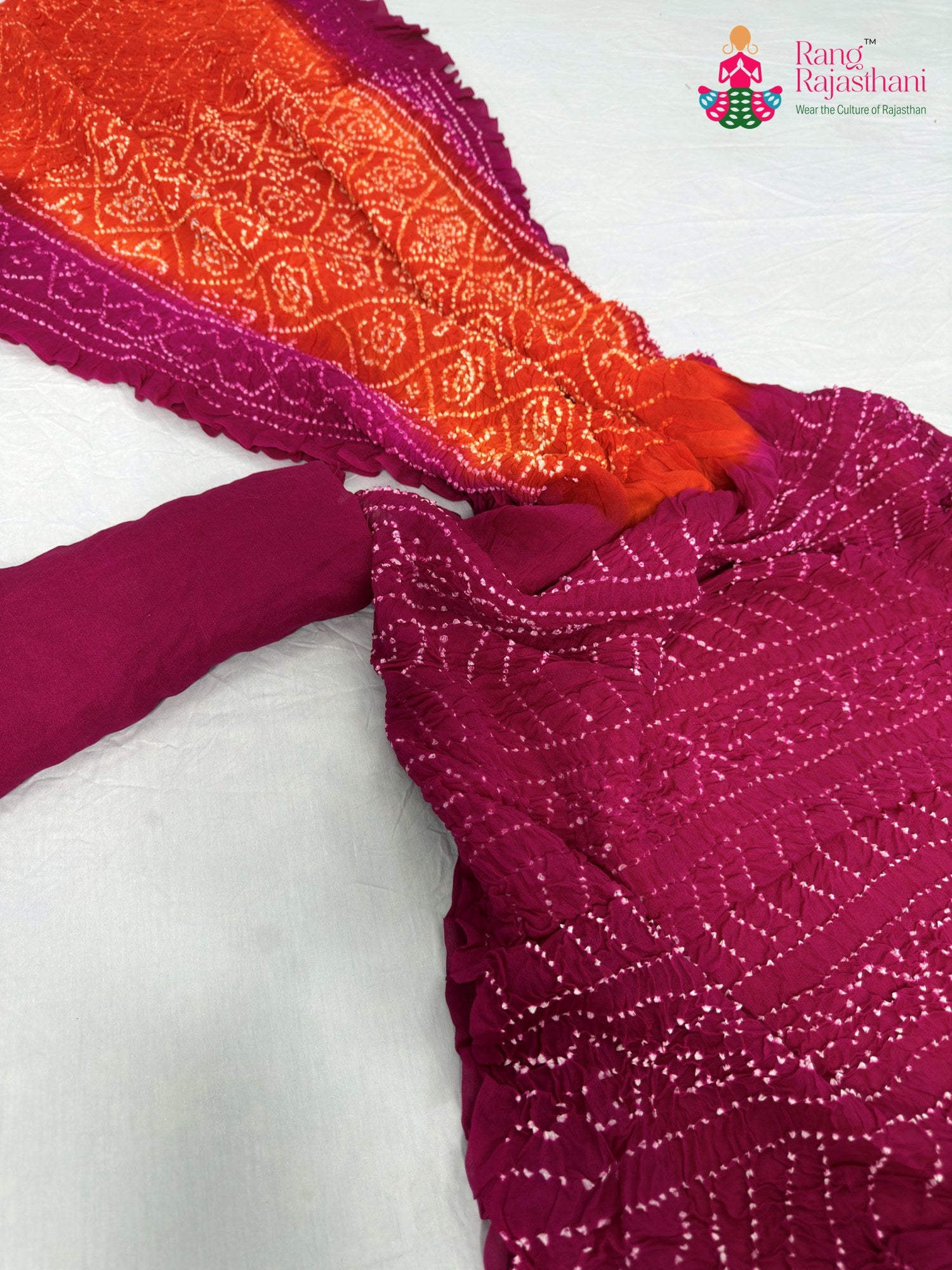 border detailing of rani pure ojariya bandhani saree