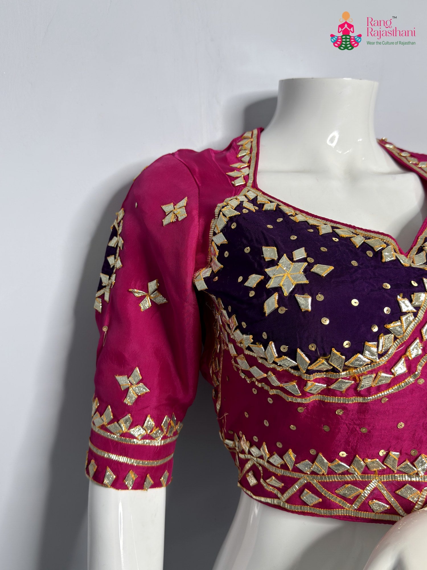 pallu detailing of rani pure upada silk gota patti blouse 3760