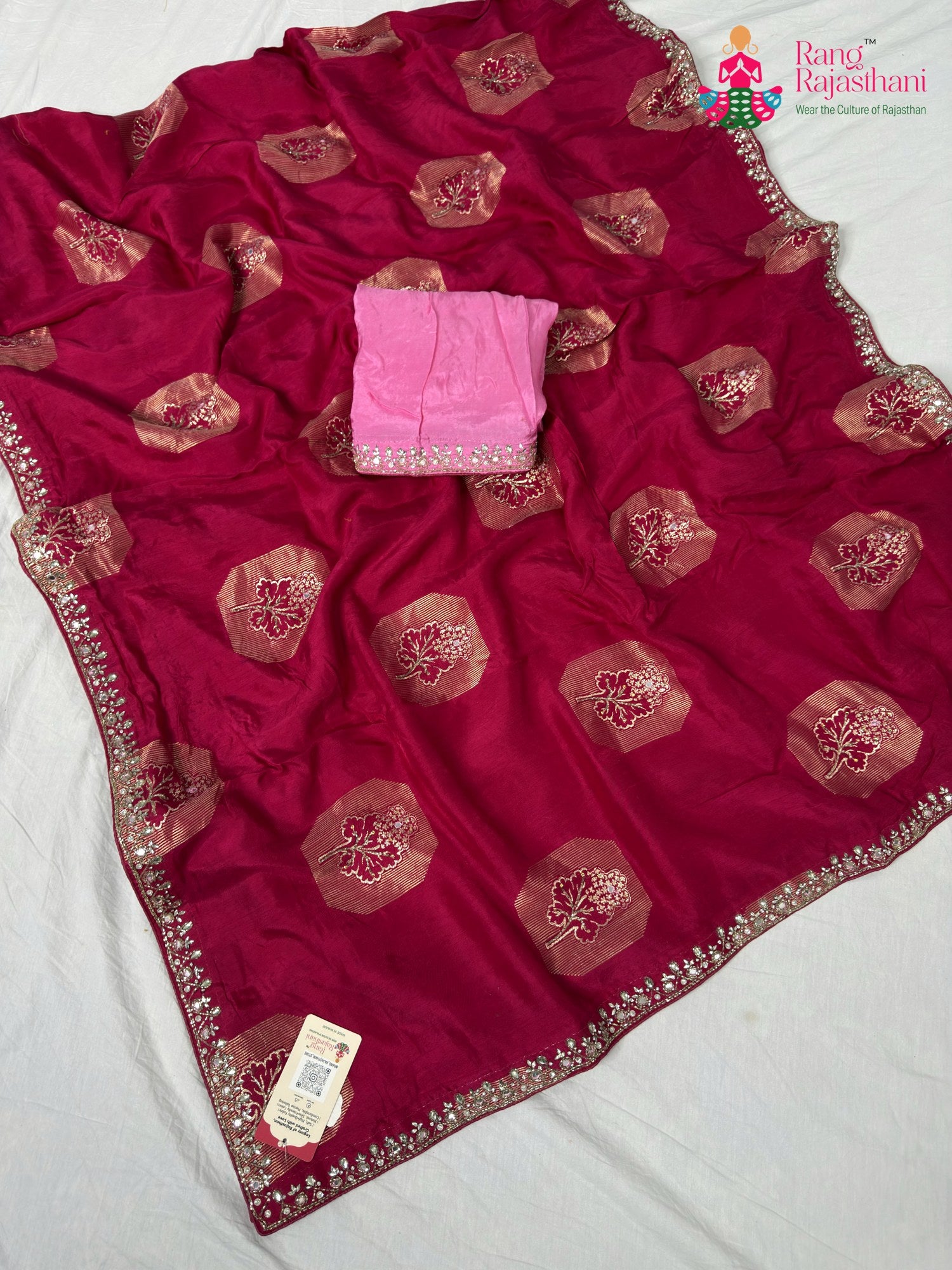 border detailing of rani silk saree