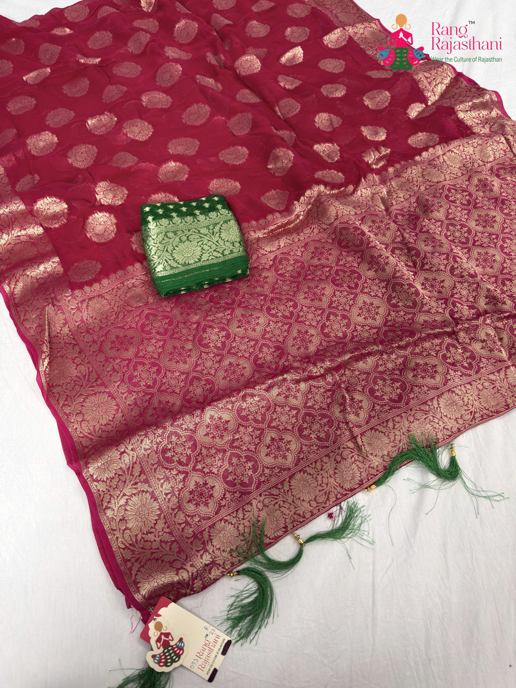 pallu detailing of rani soft georgette banarasi zari weave saree
