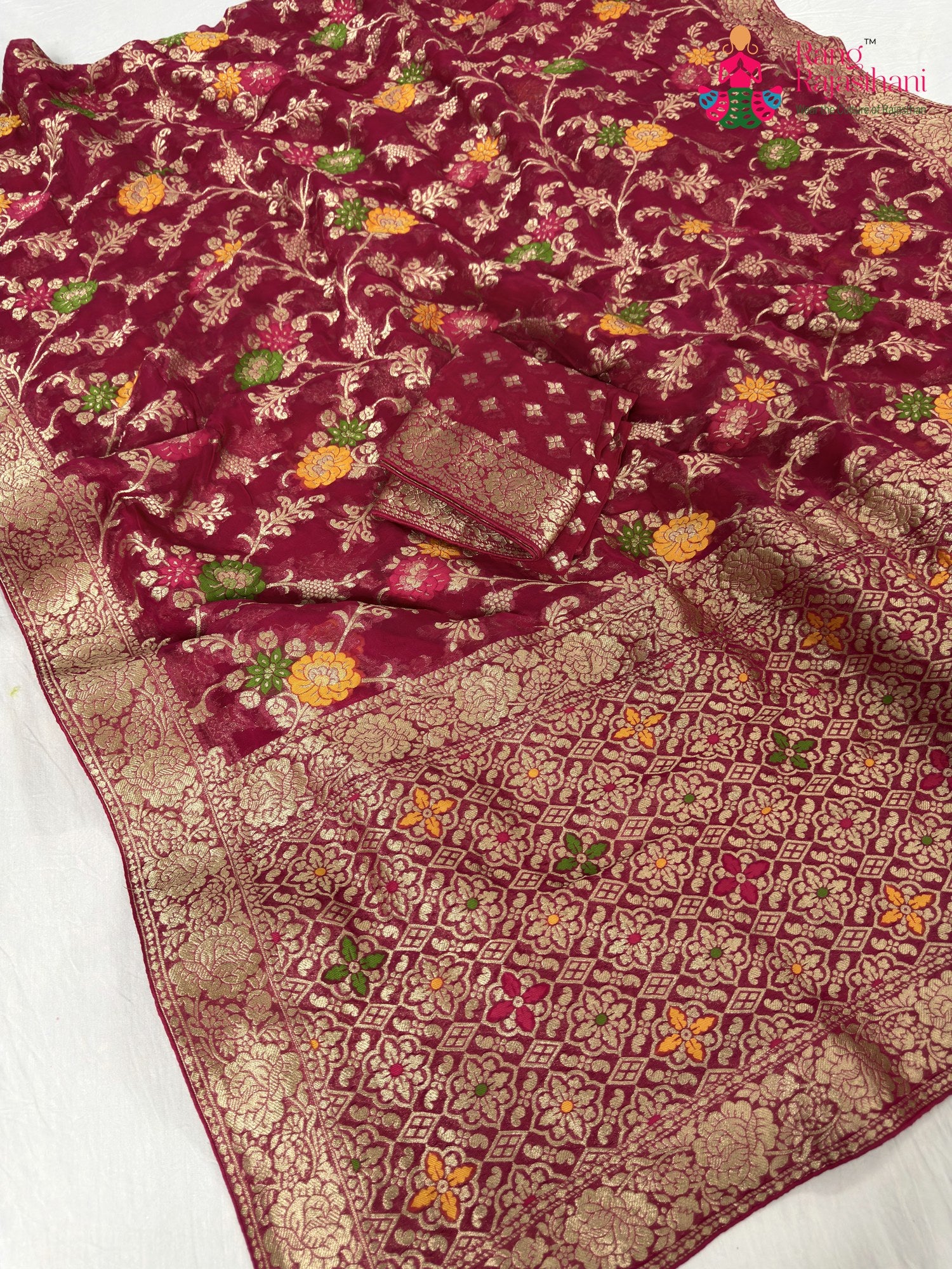 pallu detailing of rani soft georgette meenakari zari saree