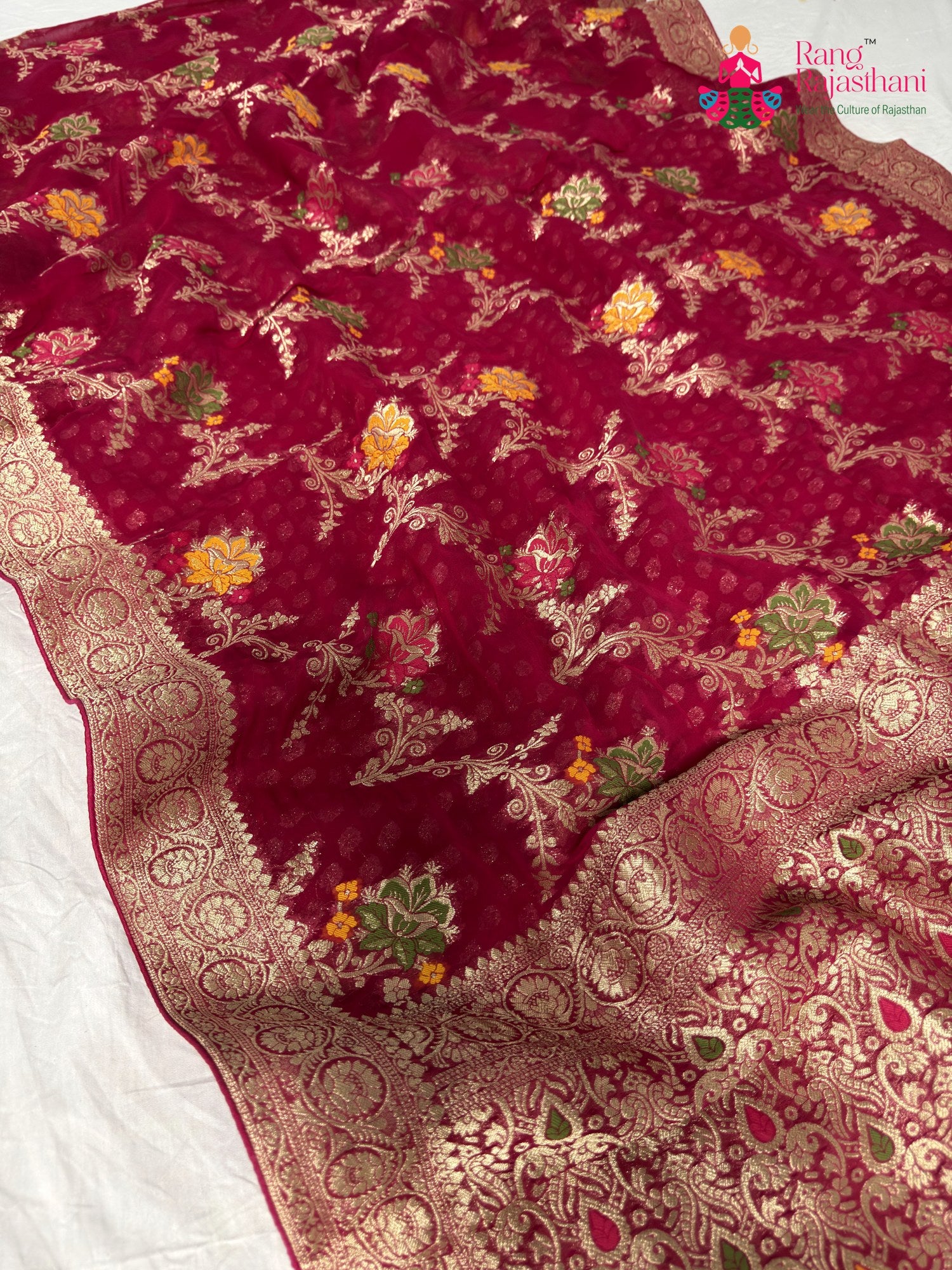 pallu detailing of rani soft georgette meenakari zari saree