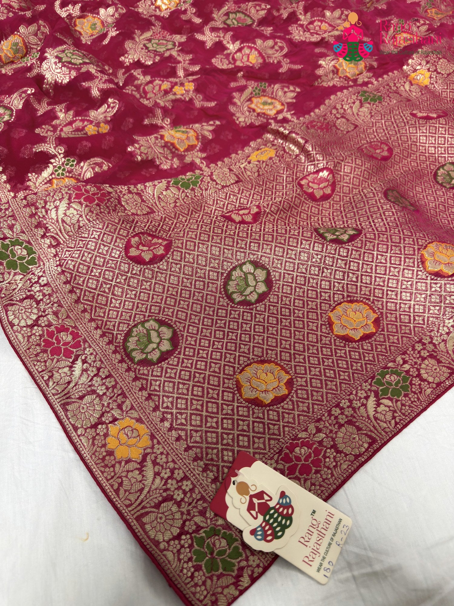 pallu detailing of rani soft georgette meenakari zari saree