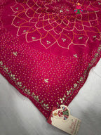 pallu detailing of rani synthetic bandhani saree