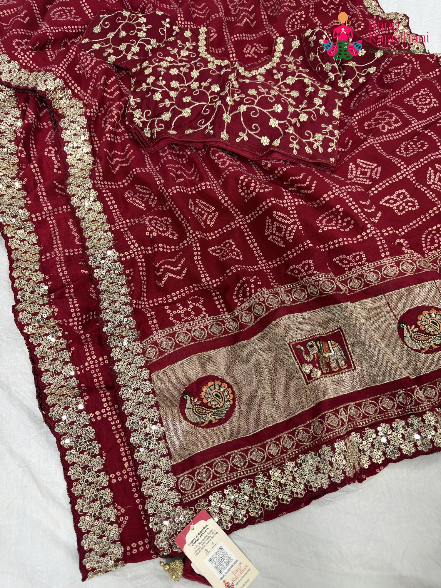 border detailing of rani synthetic zari embroidery saree