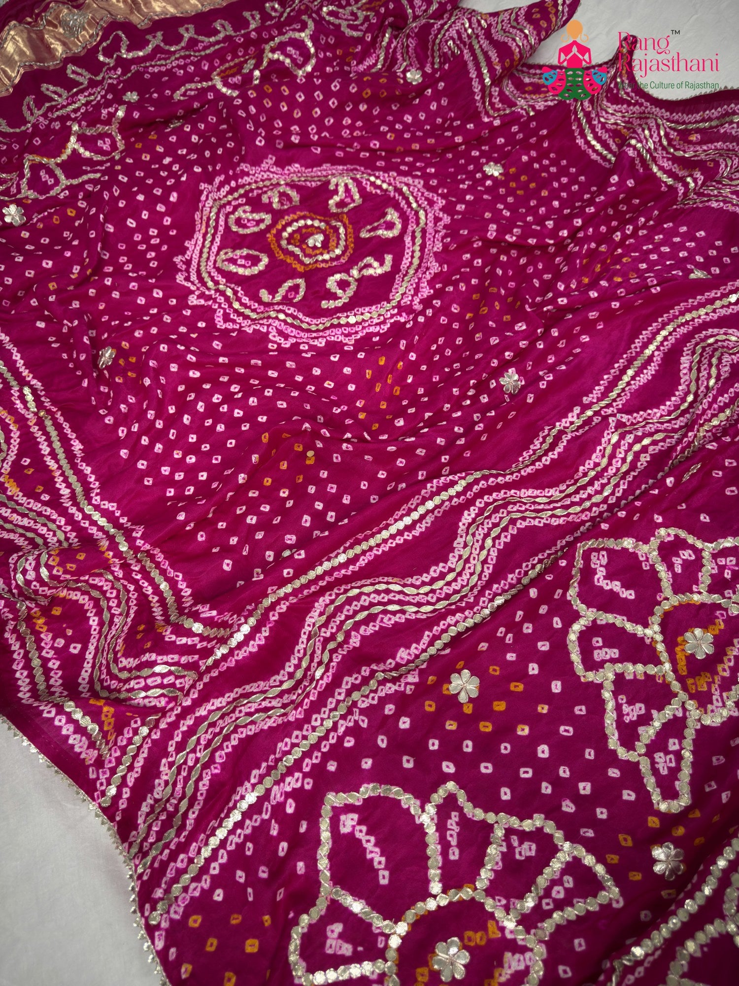 close up detailing of red gajji silk bandhani dupatta 2484