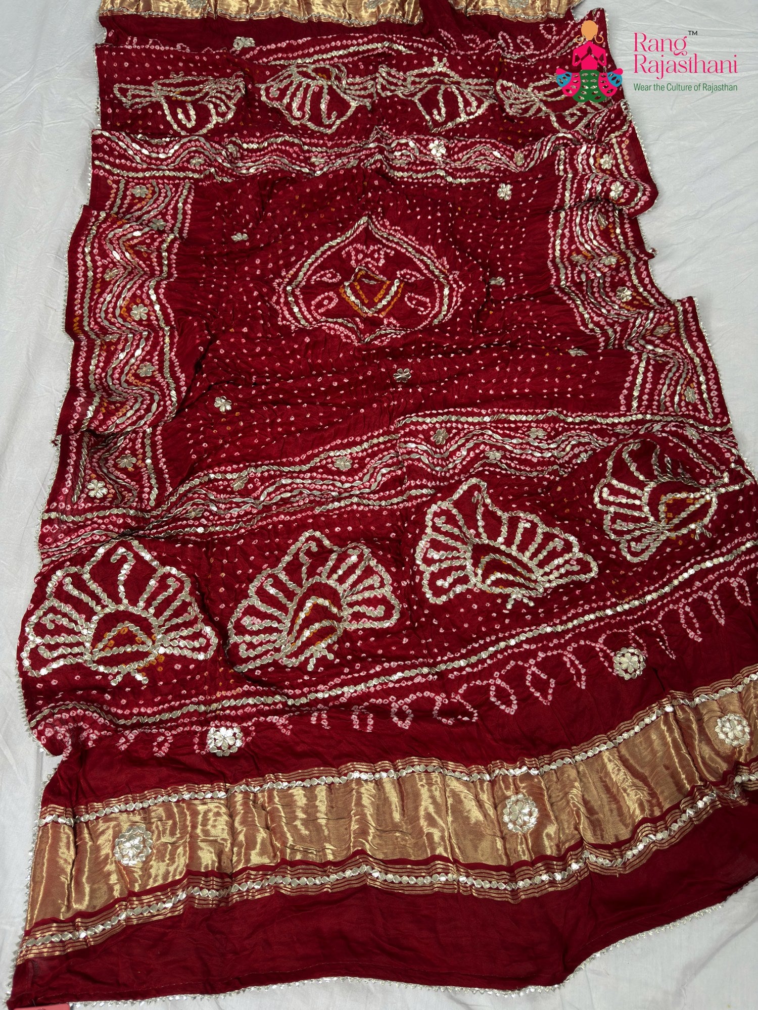 pallu detailing of red gajji silk bandhani dupatta 2566