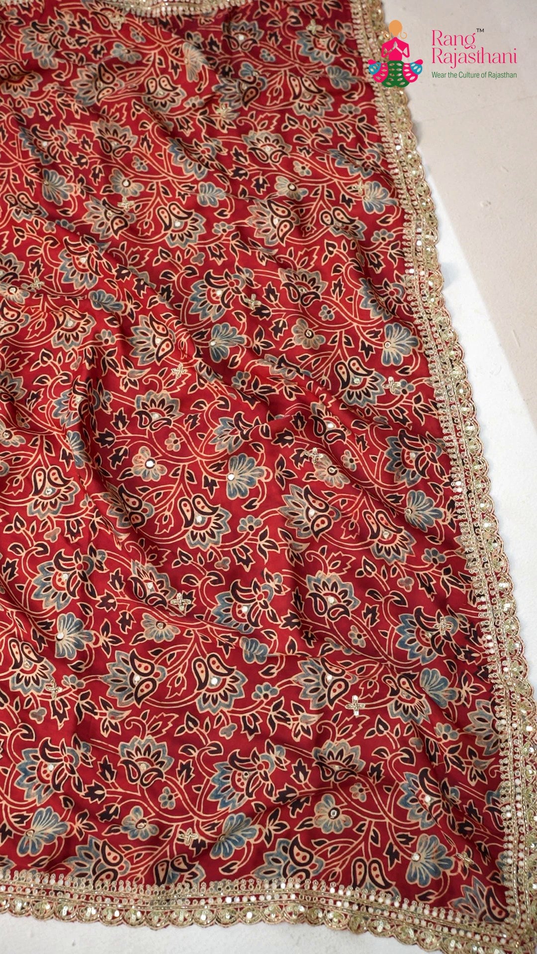 design pattern of red modal ajrakh print saree