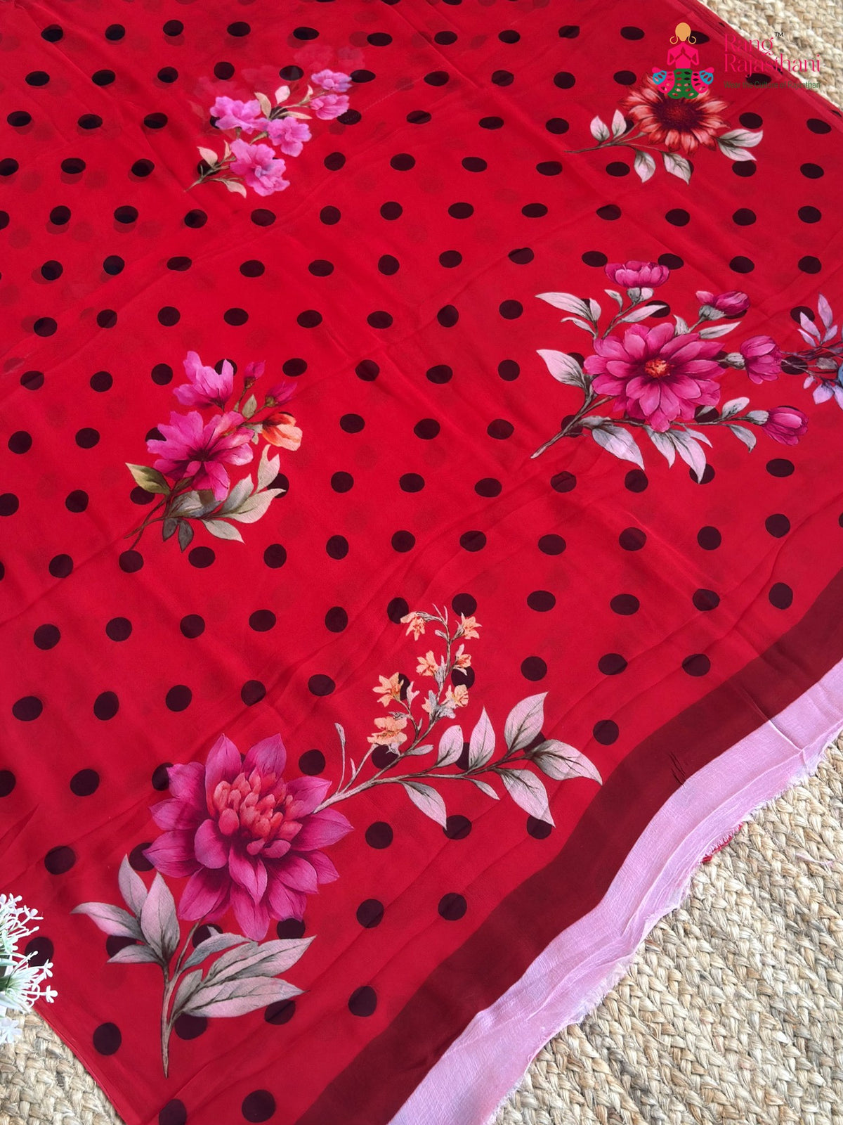 design pattern of red pure chiffon printed saree