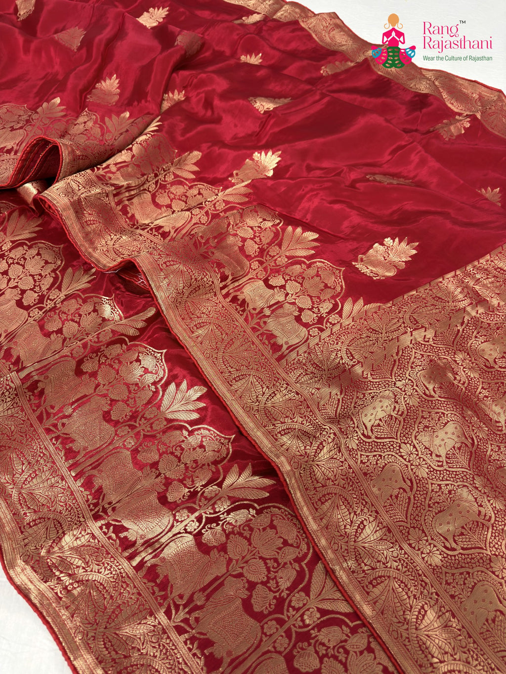 border detailing of red pure ho silk banarasi zari weave saree