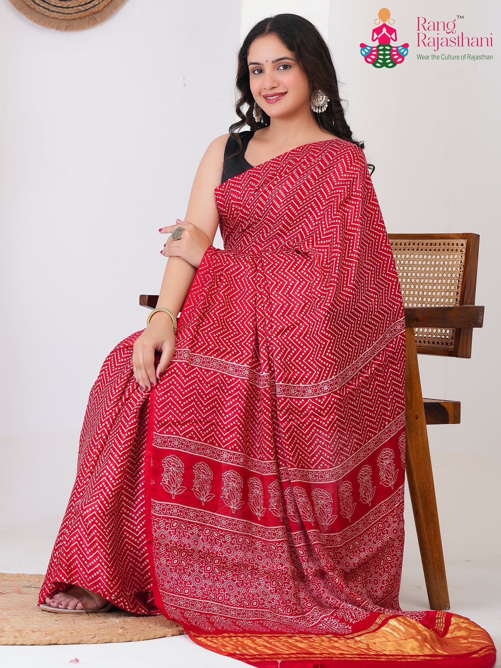 Red PureModalSilk saree with Printed pallu detailing