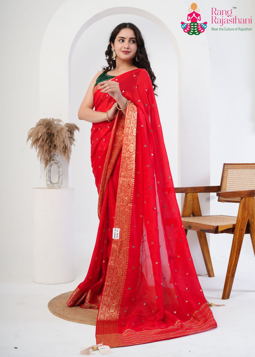 Red HO Silk Gleam Touch Saree : Festive Spark Aura