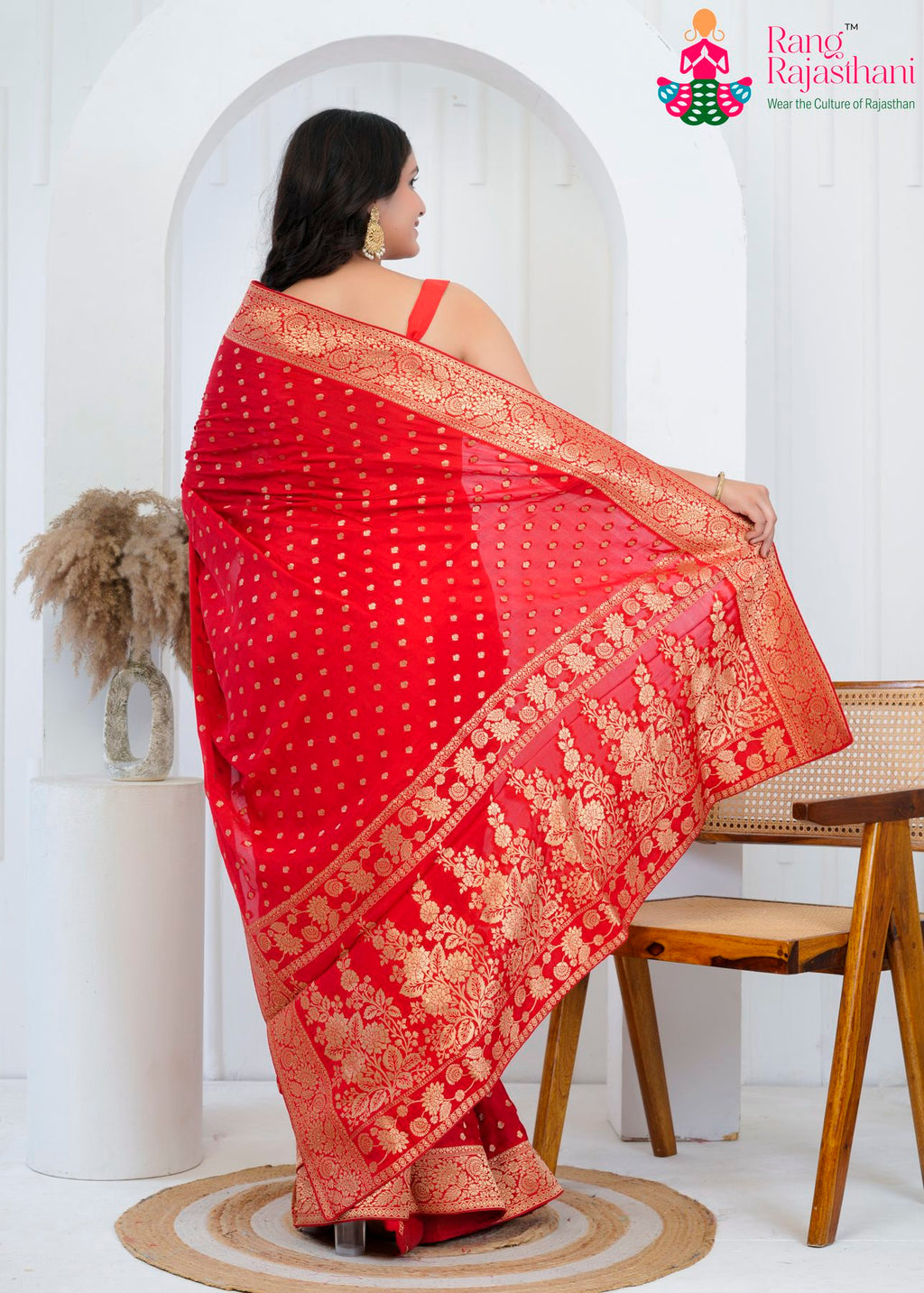 Red Pure Chinon Silk Banarasi Zari Saree : Devotional Glow