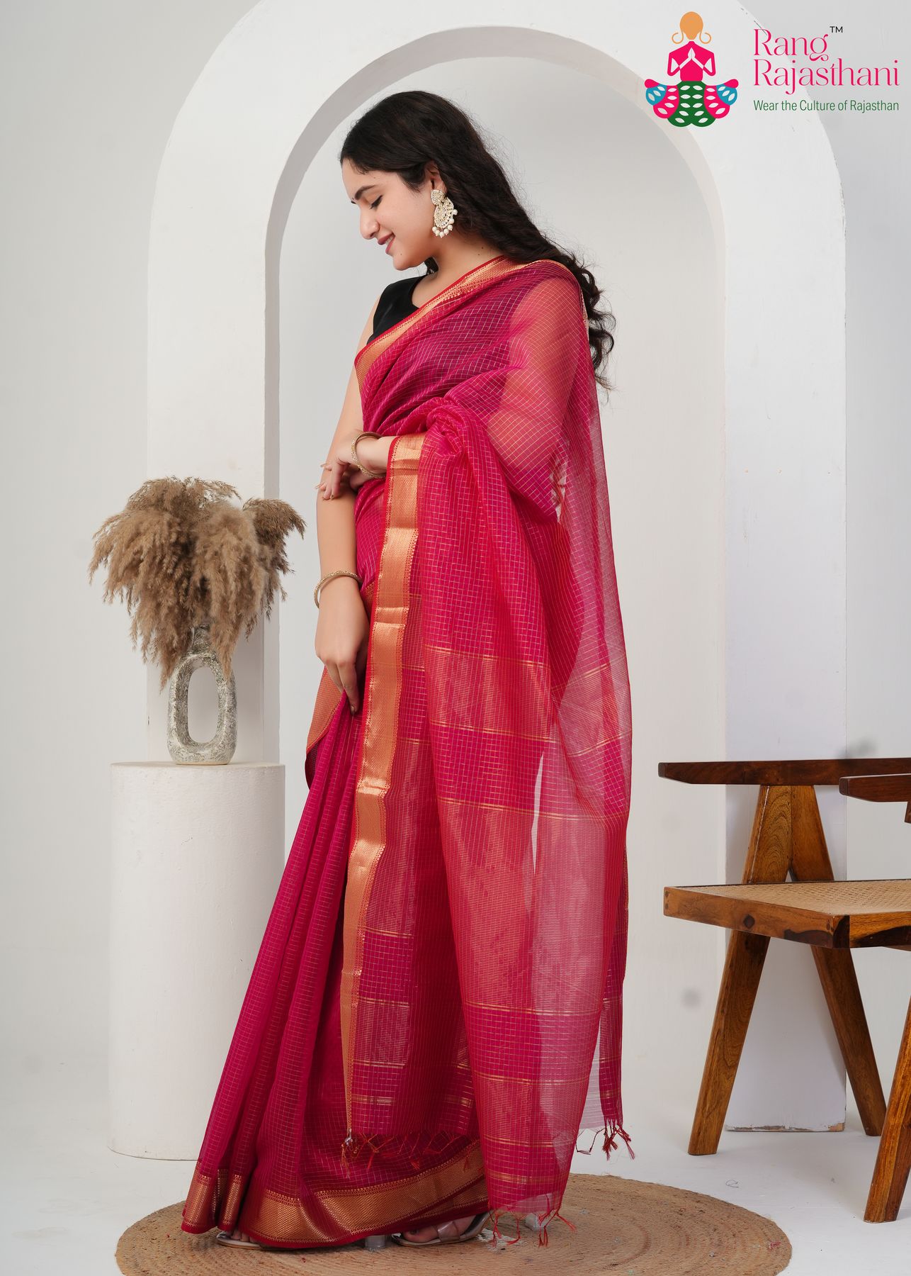 Rani Pink Maheshwari Silk Classic Drape Saree : Soft Gold Border