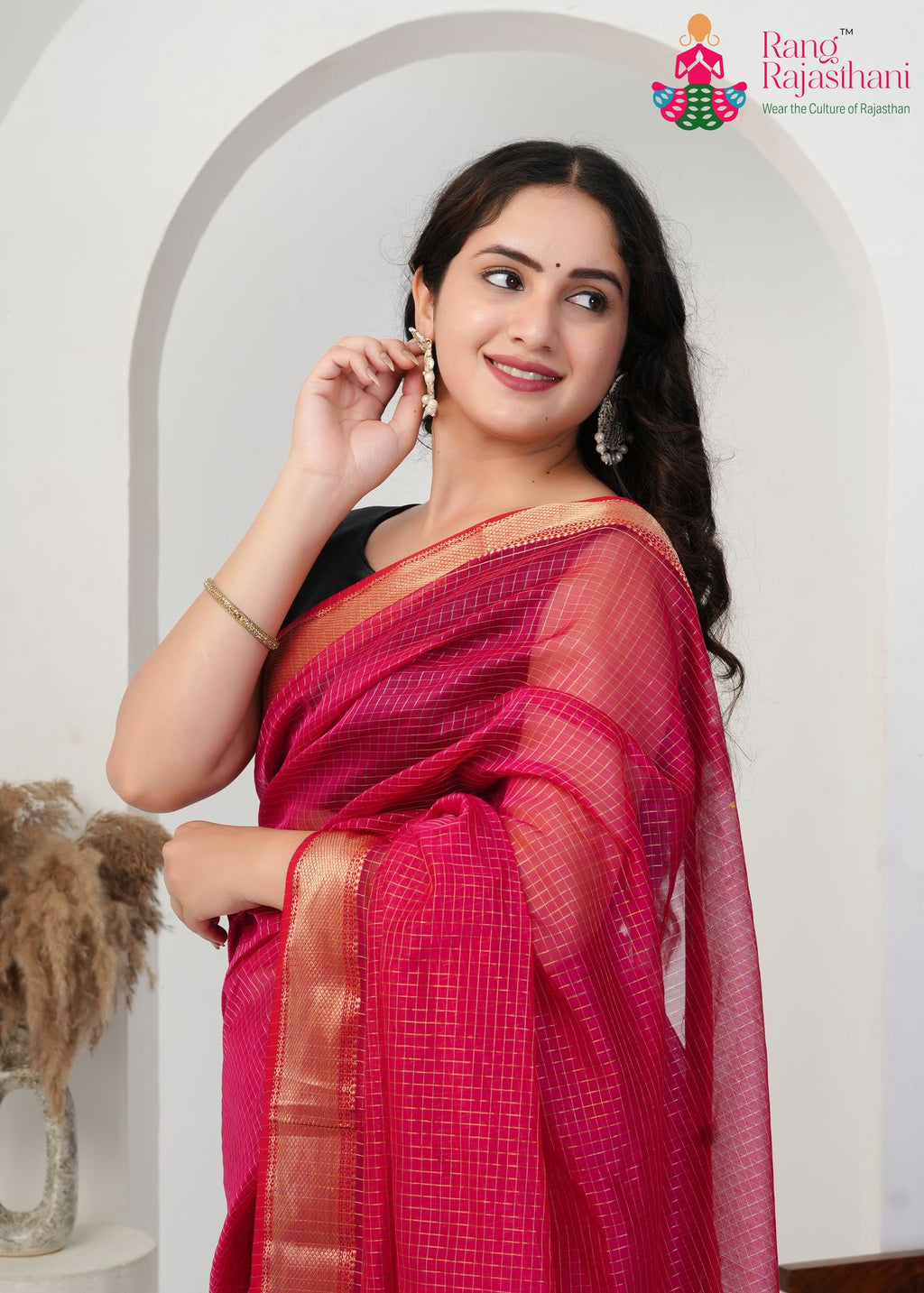 Rani Pure Maheshwari Silk saree with Khaddi Work close up detailing