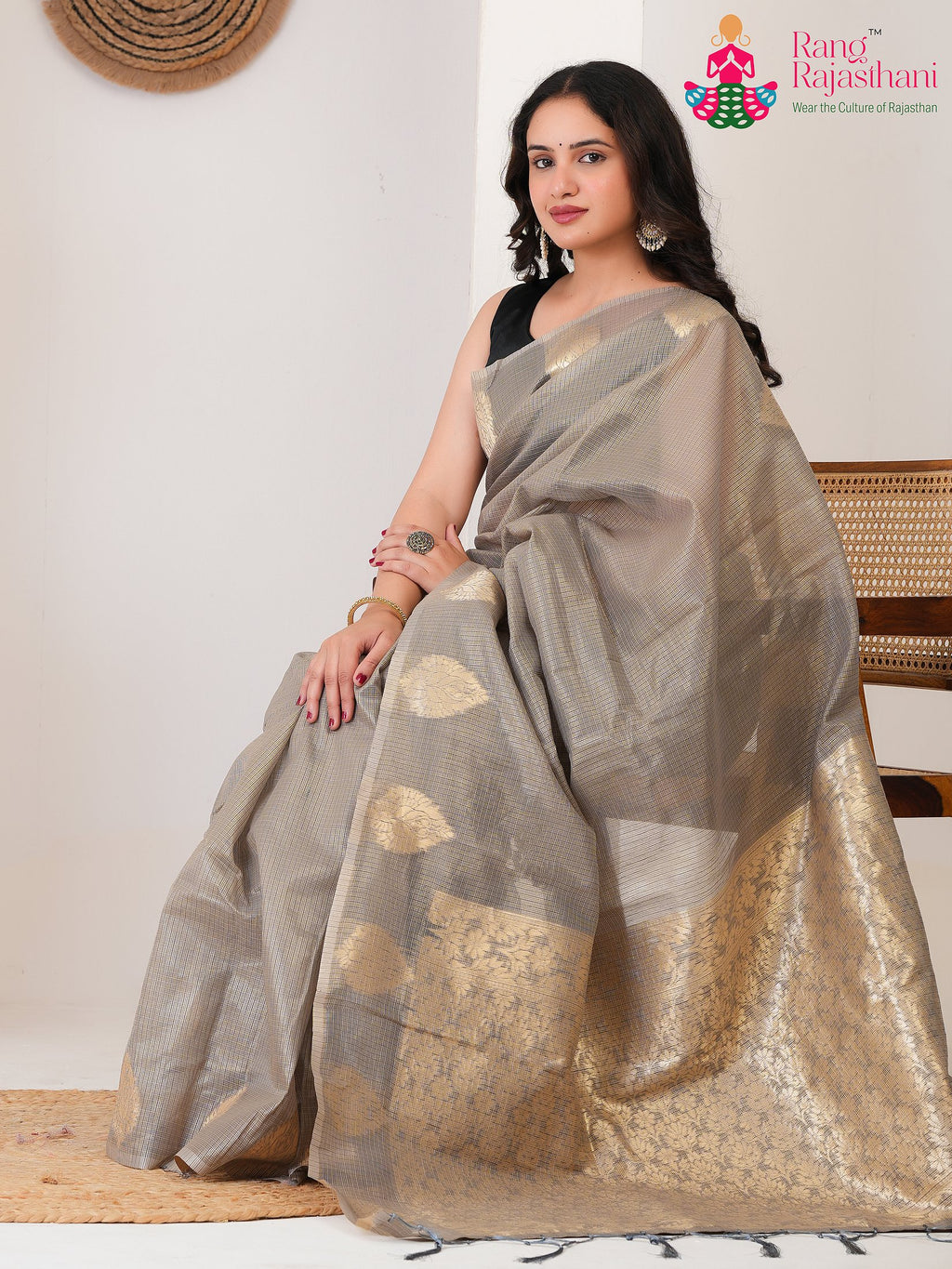 Gray Imported saree with Weaving pallu detailing