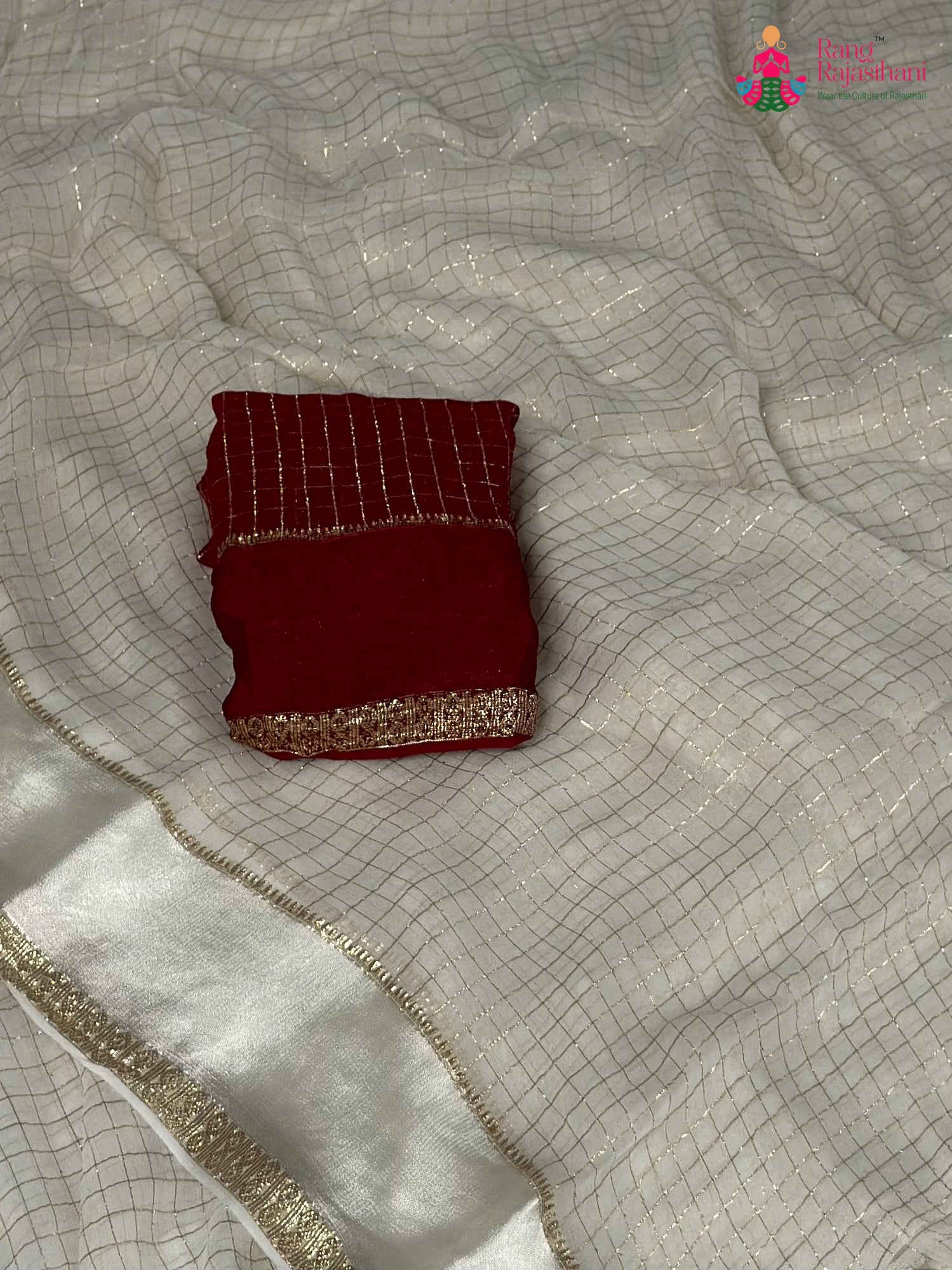border detail of white soft georgette banarasi zari weave saree