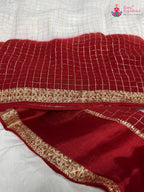 design pattern of white soft georgette banarasi zari weave saree