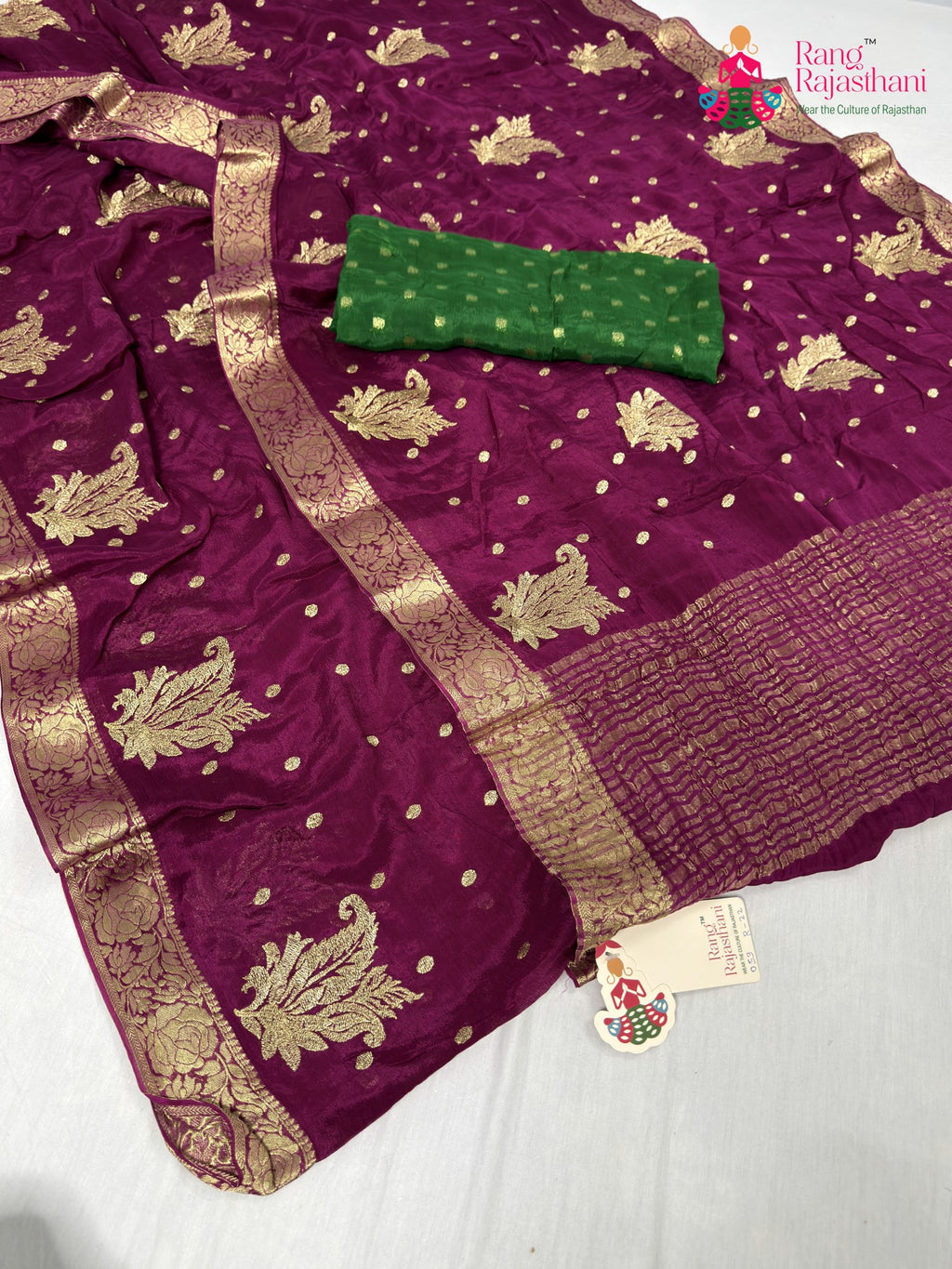 pallu detailing of wine chinnon sequin saree