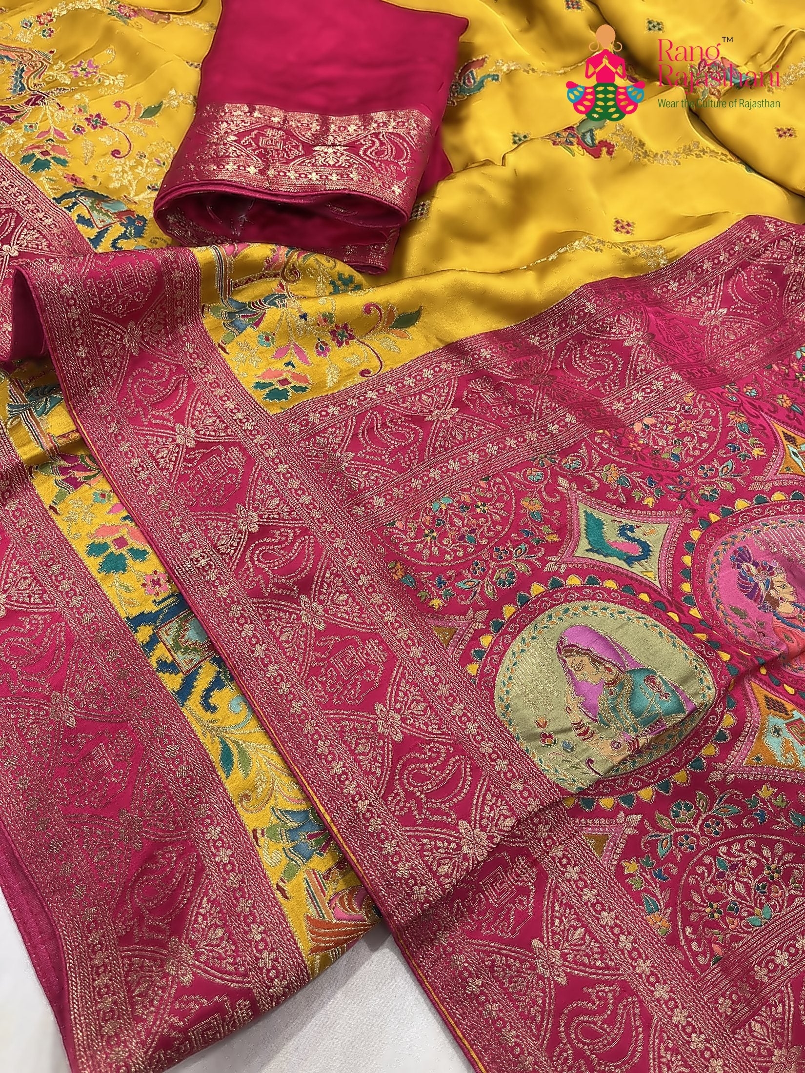 pallu detailing of yellow art silk meenakari zari saree 