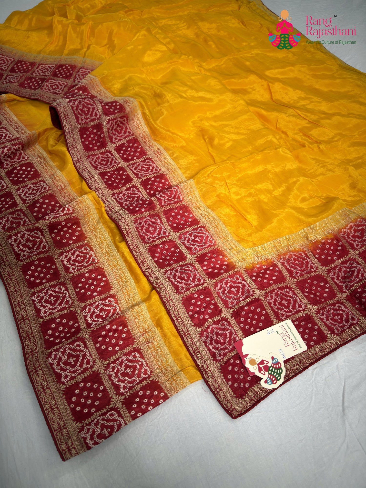 close up detailing of yellow pure russian silk banarasi zari weave saree